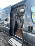 Pössl Summit Shine 600 L  | Premium & Assistenz Paket*