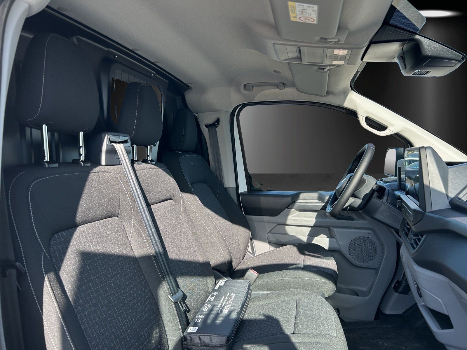 Fahrzeugabbildung Ford Transit Custom Elektro 320 L1 Trend LED Navi PPO