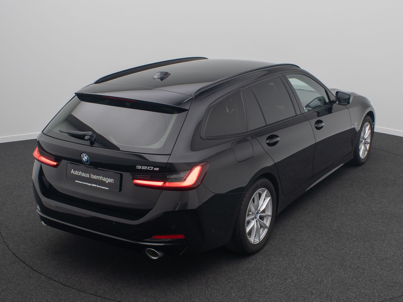 Fahrzeugabbildung BMW 320e Kamera DAB Leder WidscreenDispl Sportsitze