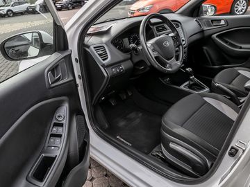Hyundai i20 YES! Plus Kamera Pano. Spurhalteassistent