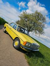 Mercedes-Benz Mercedes W123 250 - Mercedes-Benz 250: W123