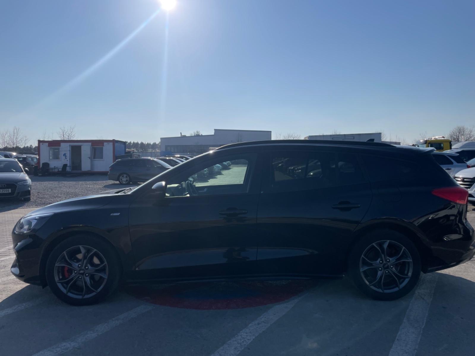 Ford Focus Turnier ST-Line X Led//Cam//Ahk//KeylessEn