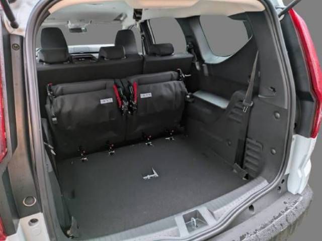 Fahrzeugabbildung Dacia Jogger Essential ECO- G 100 7- Sitzer