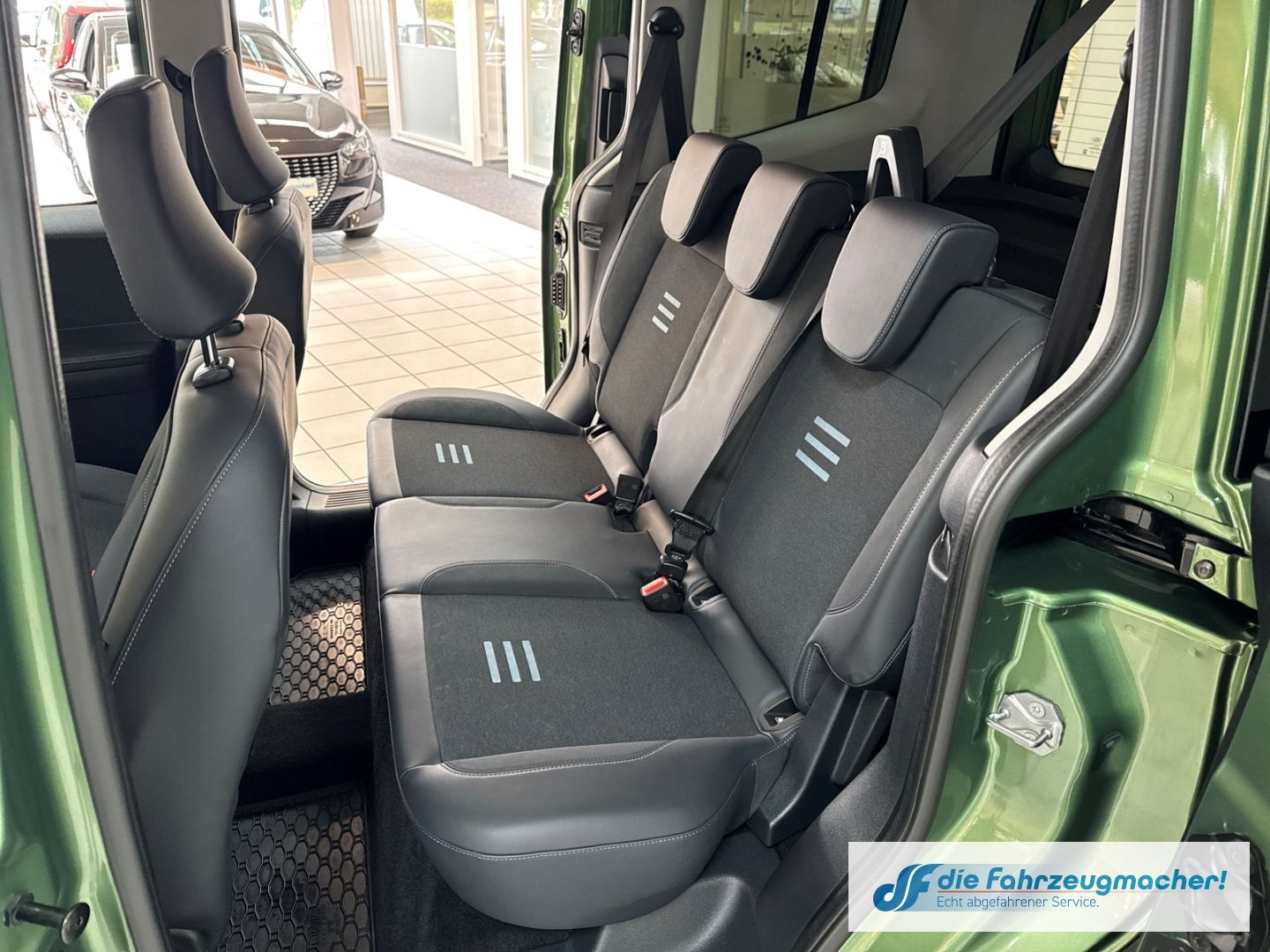 Fahrzeugabbildung Ford Tourneo Courier Active Navi ACC Klimaautom DAB S
