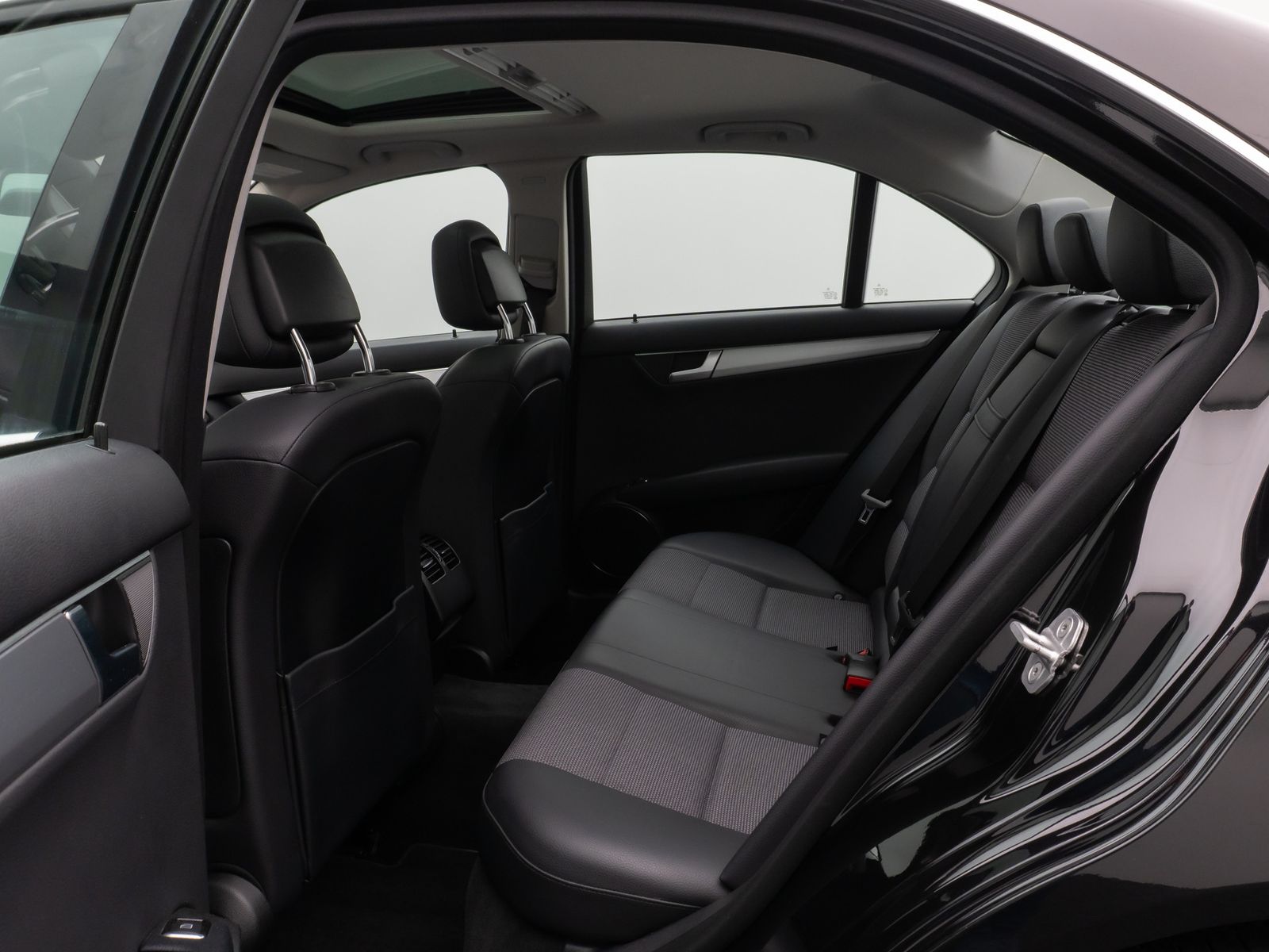 Fahrzeugabbildung Mercedes-Benz C 200 CDI Avantgarde Limo Schiebedach SHZ