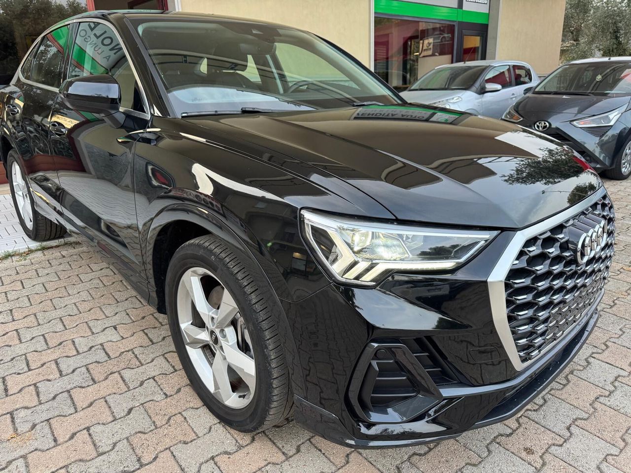 Audi Q3 SPB 45 TFSI e S tronic Business Plus imagem 3