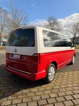 Volkswagen T6 Multivan - rote Volkswagen T6 Multivan