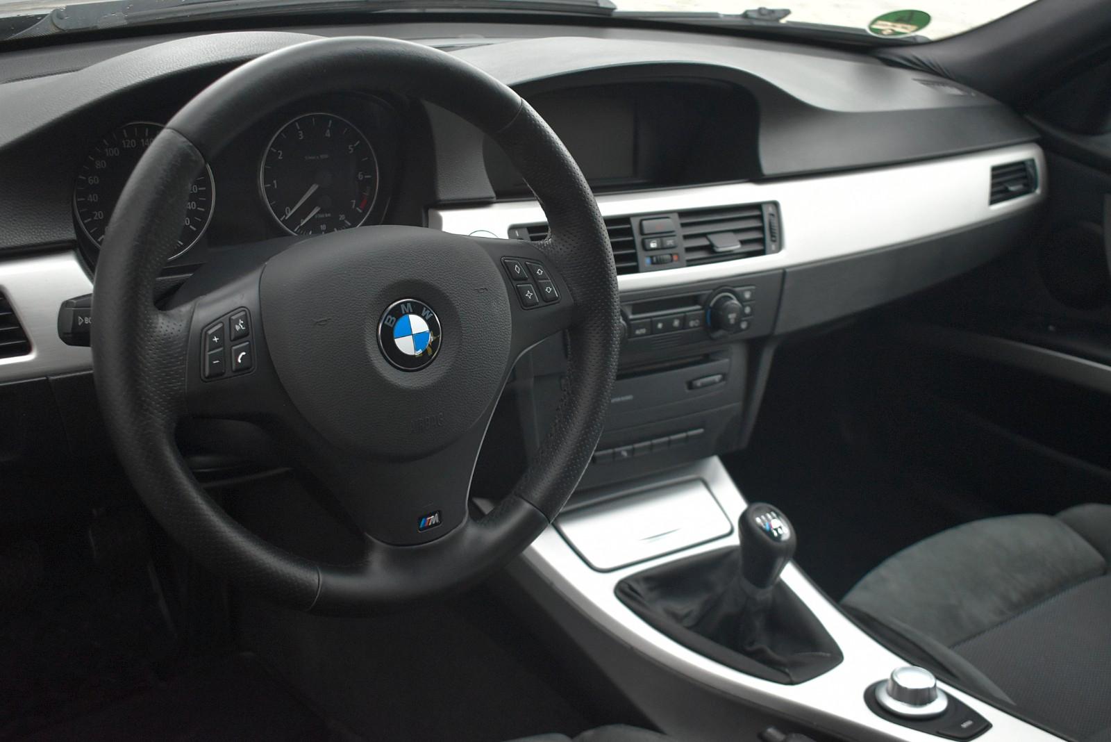 BMW 320i TOURING 150CH M SPORT