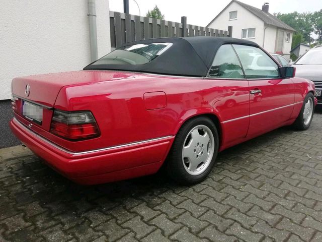 Mercedes-Benz E 200 Cabrio W124 Karo grau Mercedes Benz ...