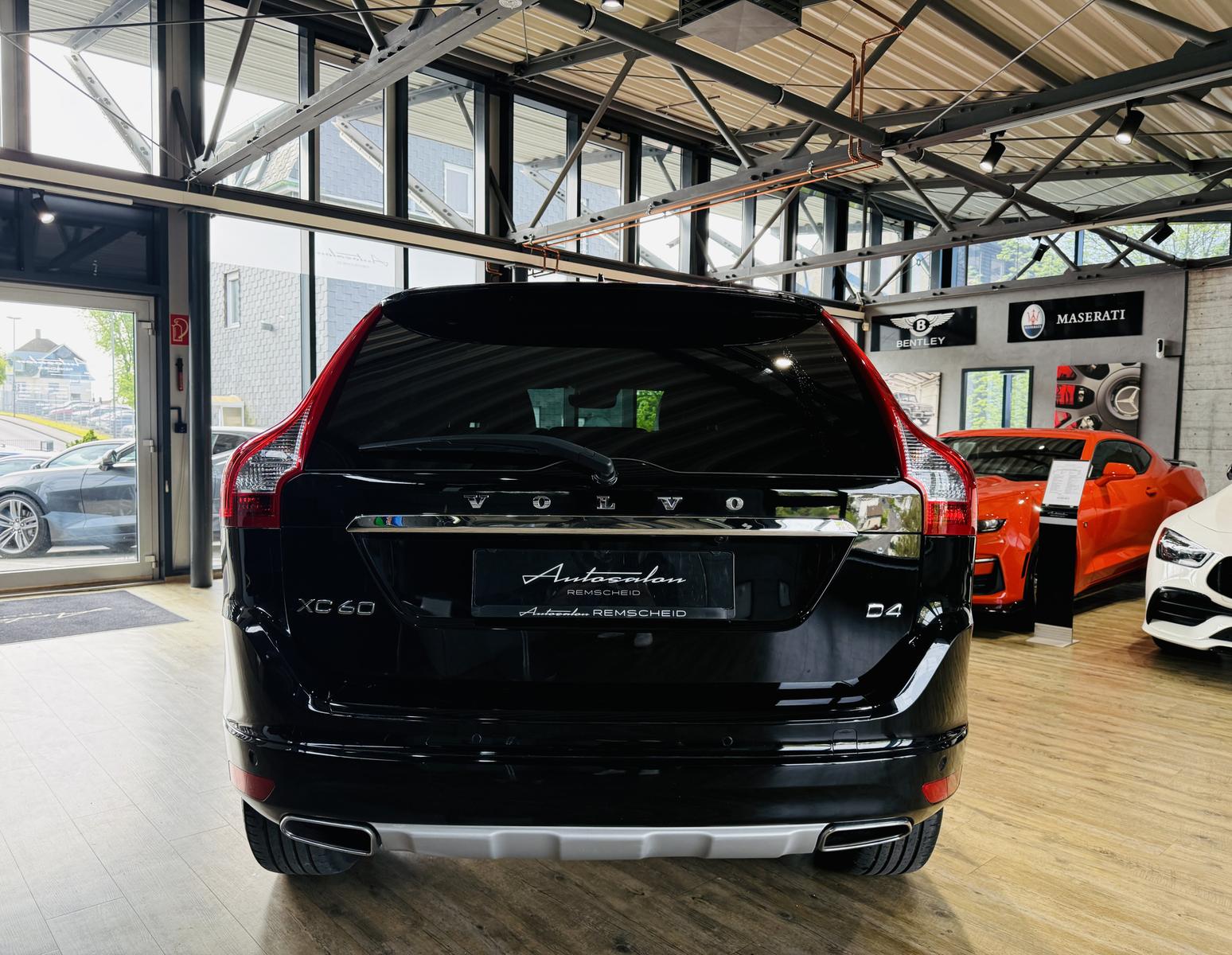 Volvo XC60 Summum 2WD*KAMERA*NAVI*LEDER*