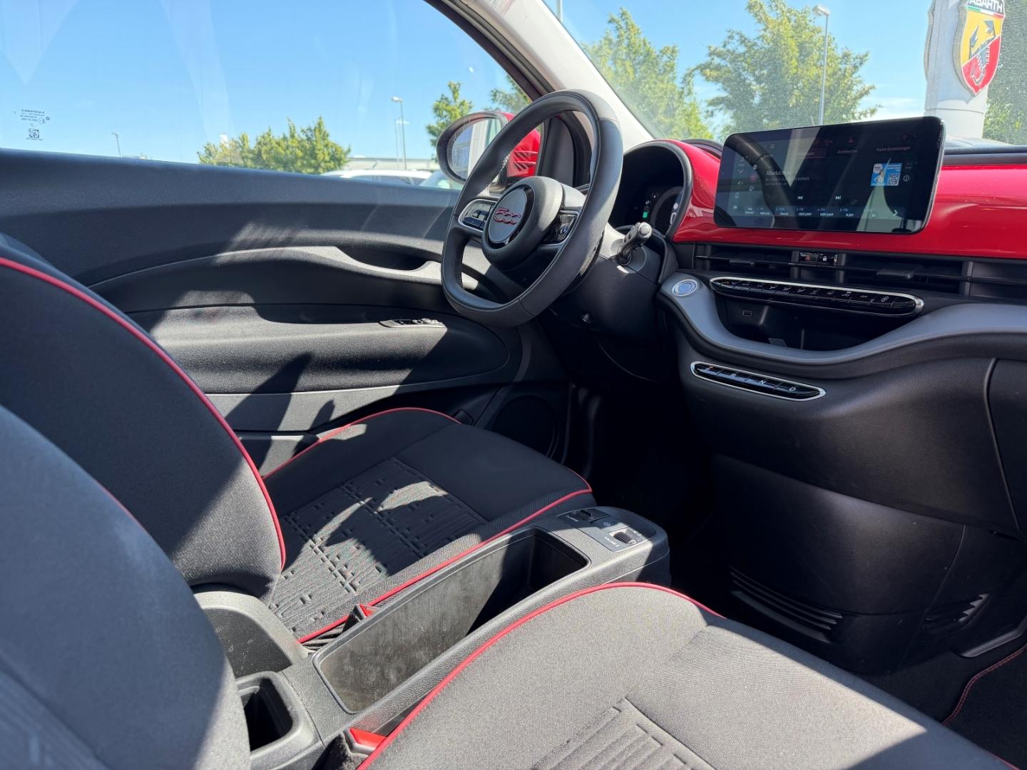 Fiat 500e Red *Apple Car Play *Tempomat