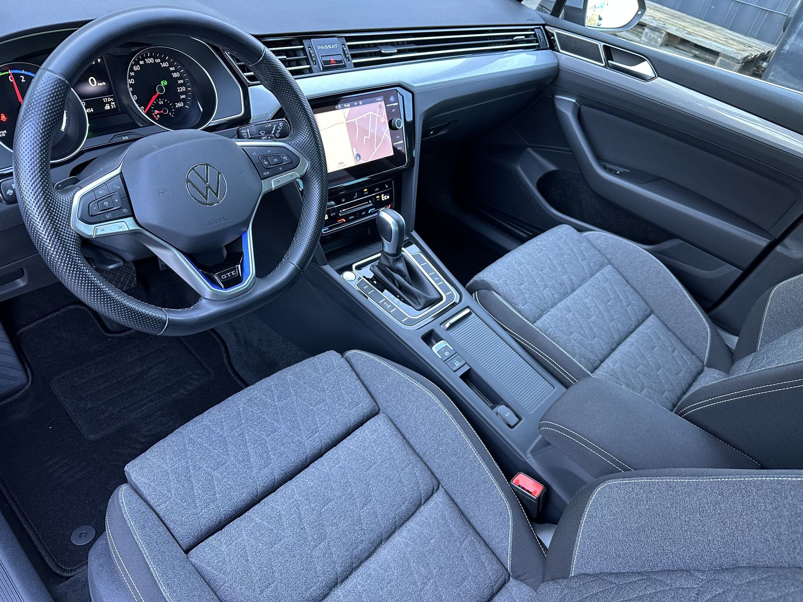 Fahrzeugabbildung Volkswagen Passat Variant 1.4 eHybrid GTE NAV+LED+ACC+AHK