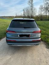 Audi Q7 55 TFSI e quattro tiptronic - - Audi Q7 mit Hybrid-Antrieb
