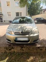 Toyota Corolla 1.6 Automatik - Toyota Corolla mit Benzin-Antrieb: Limousine, Automatik, 1.6