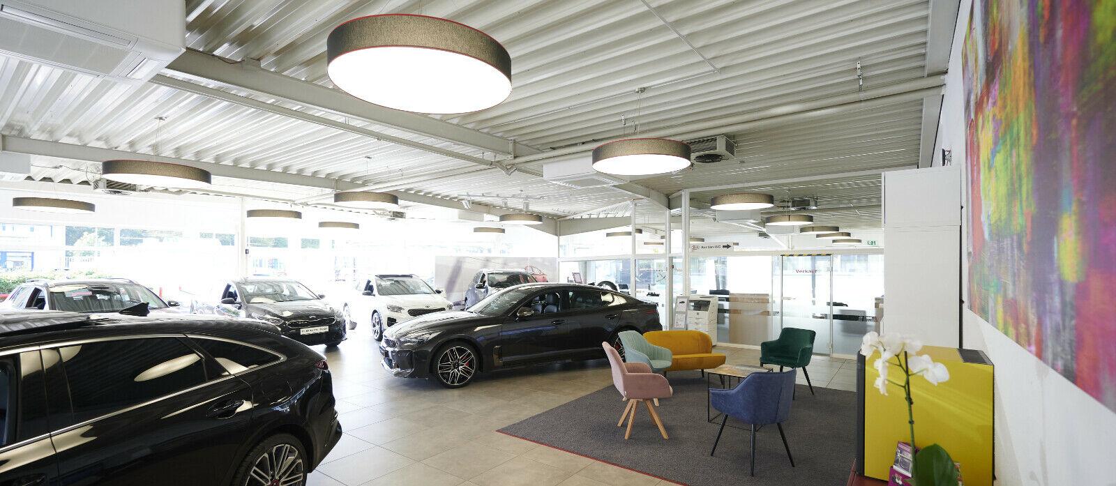 showroom-image-top