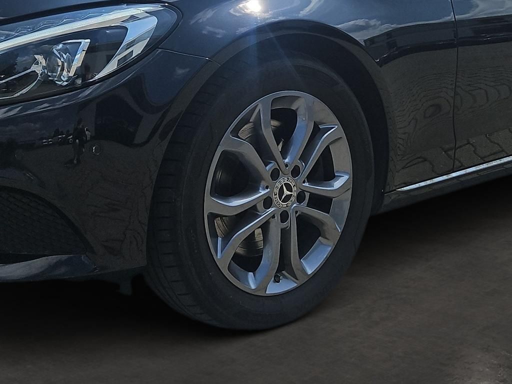Fahrzeugabbildung Mercedes-Benz C 300 T Avantg. AHK Totwi. Pano Navi LED SHZ KAM