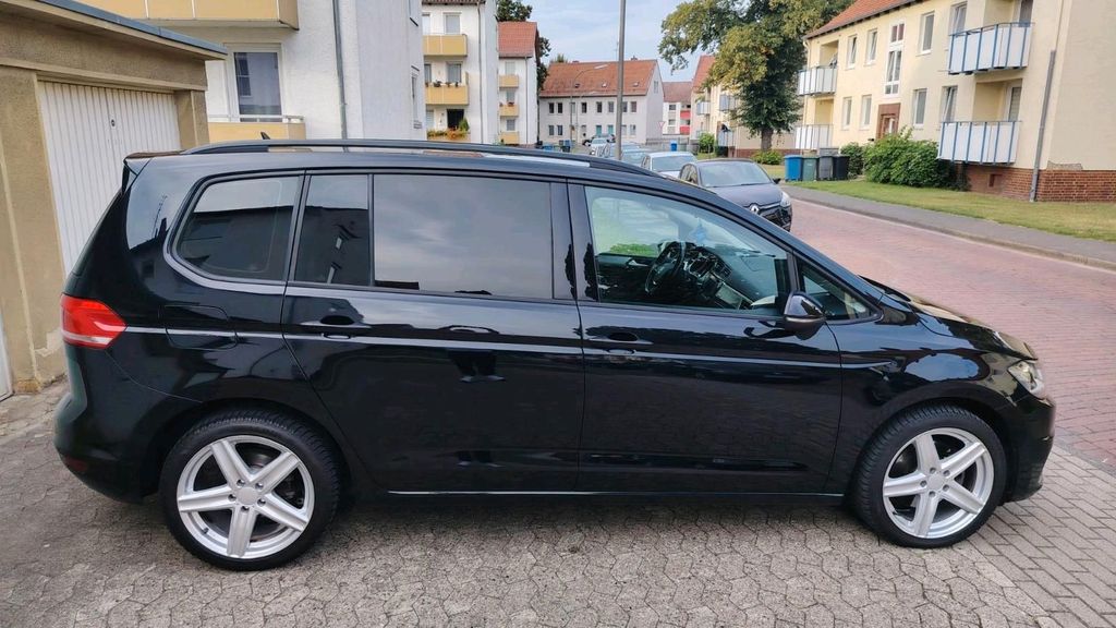 Image of Volkswagen Touran