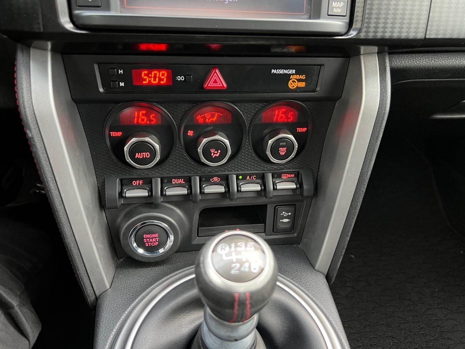 Toyota GT86 2.0 Boxer 200 ch – Boîte manuelle – Alcantara – Xénon – GPS – 167 000 km