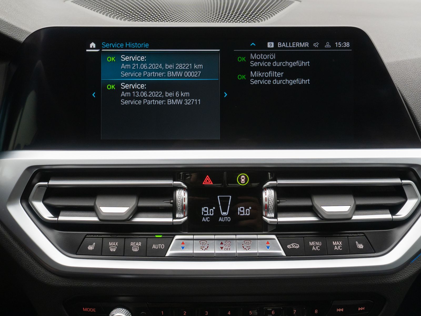 Fahrzeugabbildung BMW 320e M Sport Alarm DAB LED GeschwindigReg 19Zoll