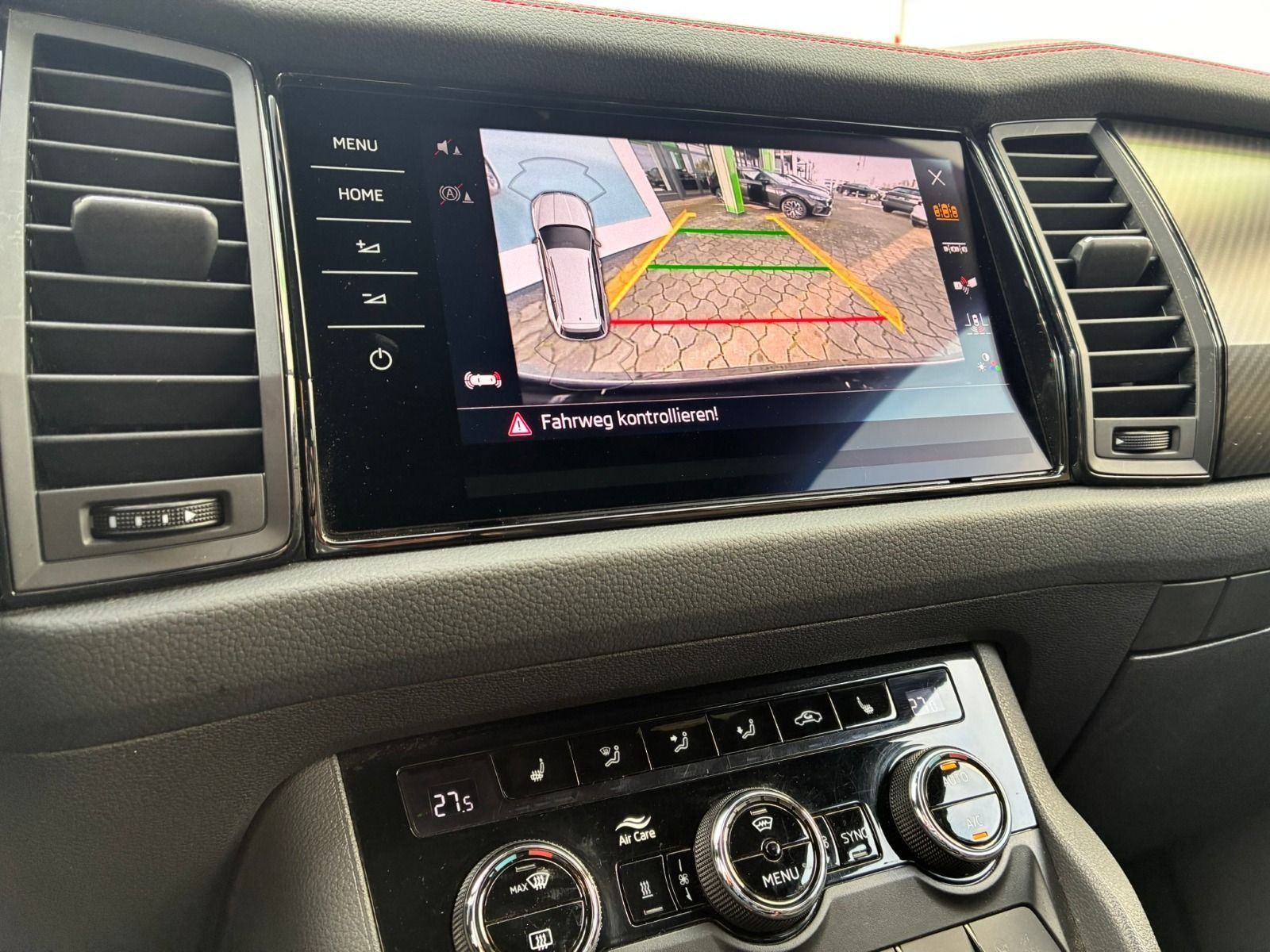 Fahrzeugabbildung SKODA Kodiaq RS 4x4 245PS DSG*AHK*StHz*Pano*20Zoll