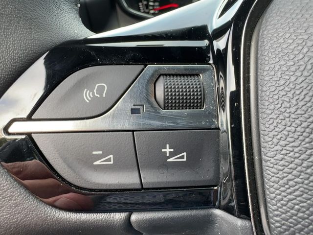 Foto Nummer 15: PEUGEOT 2008