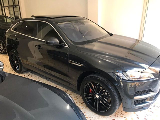 Jaguar F-Pace 2.0 D 180 CV Prestige Panoramico