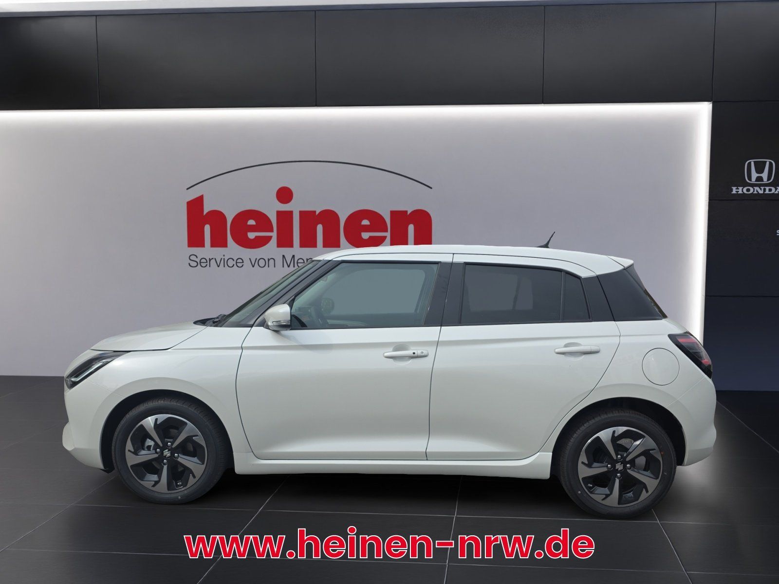 Suzuki SWIFT 1.2 COMFORT PLUS + NAVI TEMPOMAT ADAPTIV imagem 3