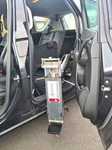 Opel Rollstuhlgerecht umgebauter Opel Meriva - Opel Meriva mit Diesel-Antrieb: Automatik