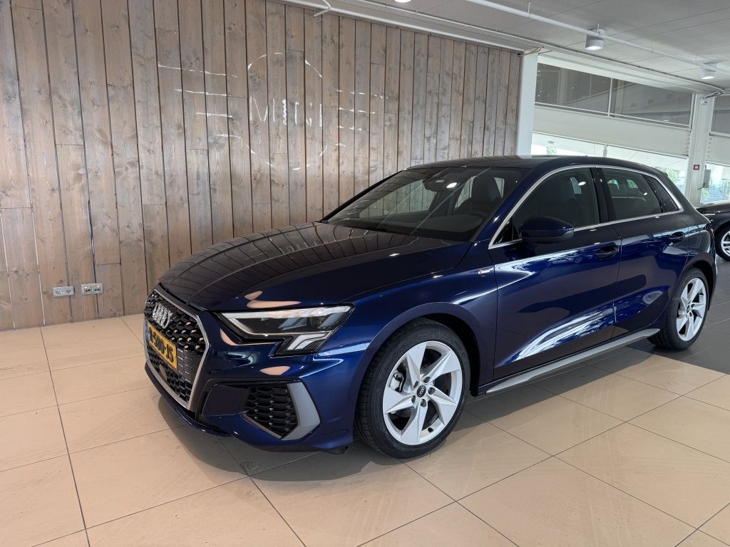 Audi A3 Sportback 30 TFSI S edition imagem 3