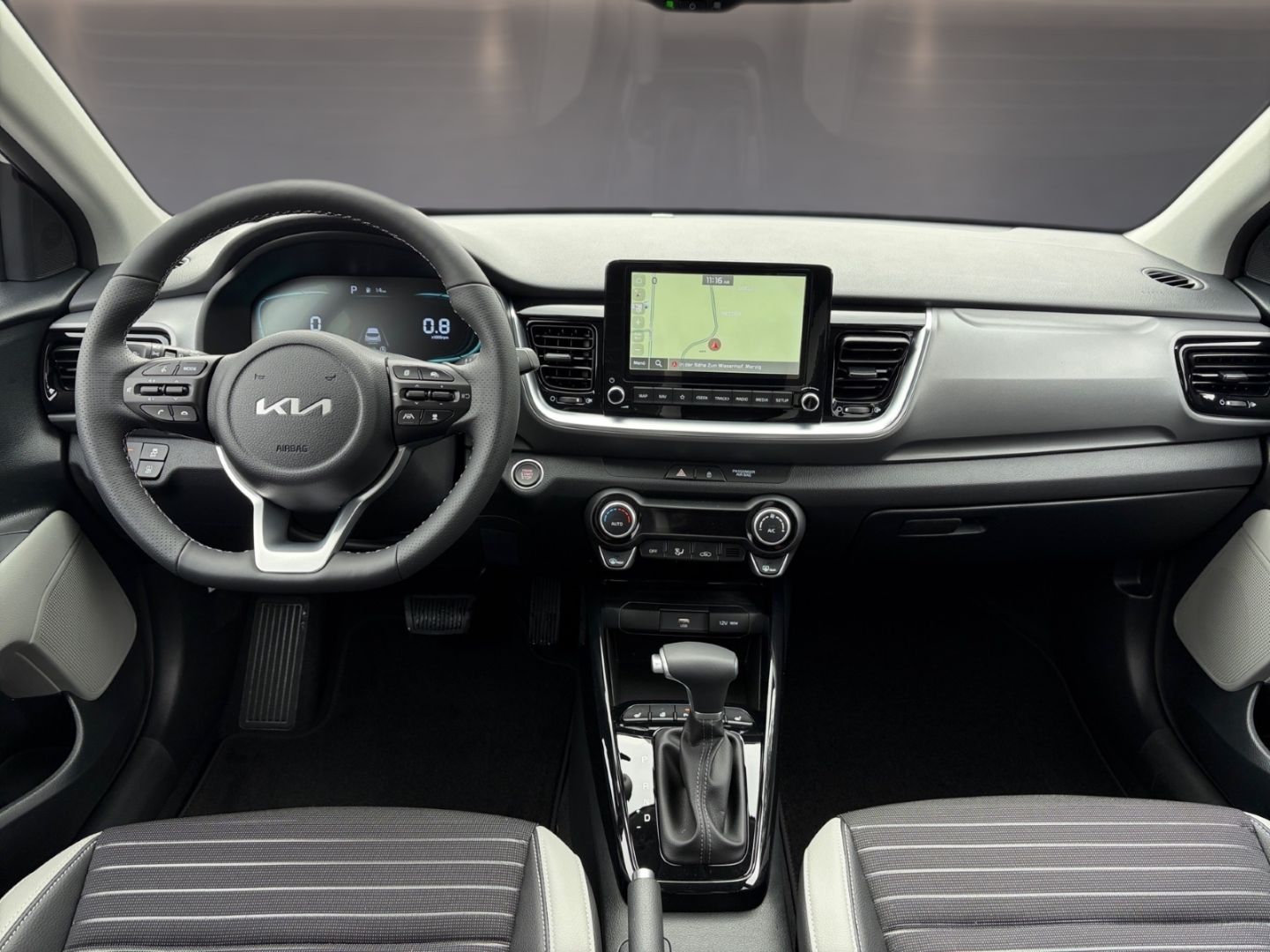 Fahrzeugabbildung Kia Stonic Spirit, AT+Technik Paket Navi LED Auto Kl