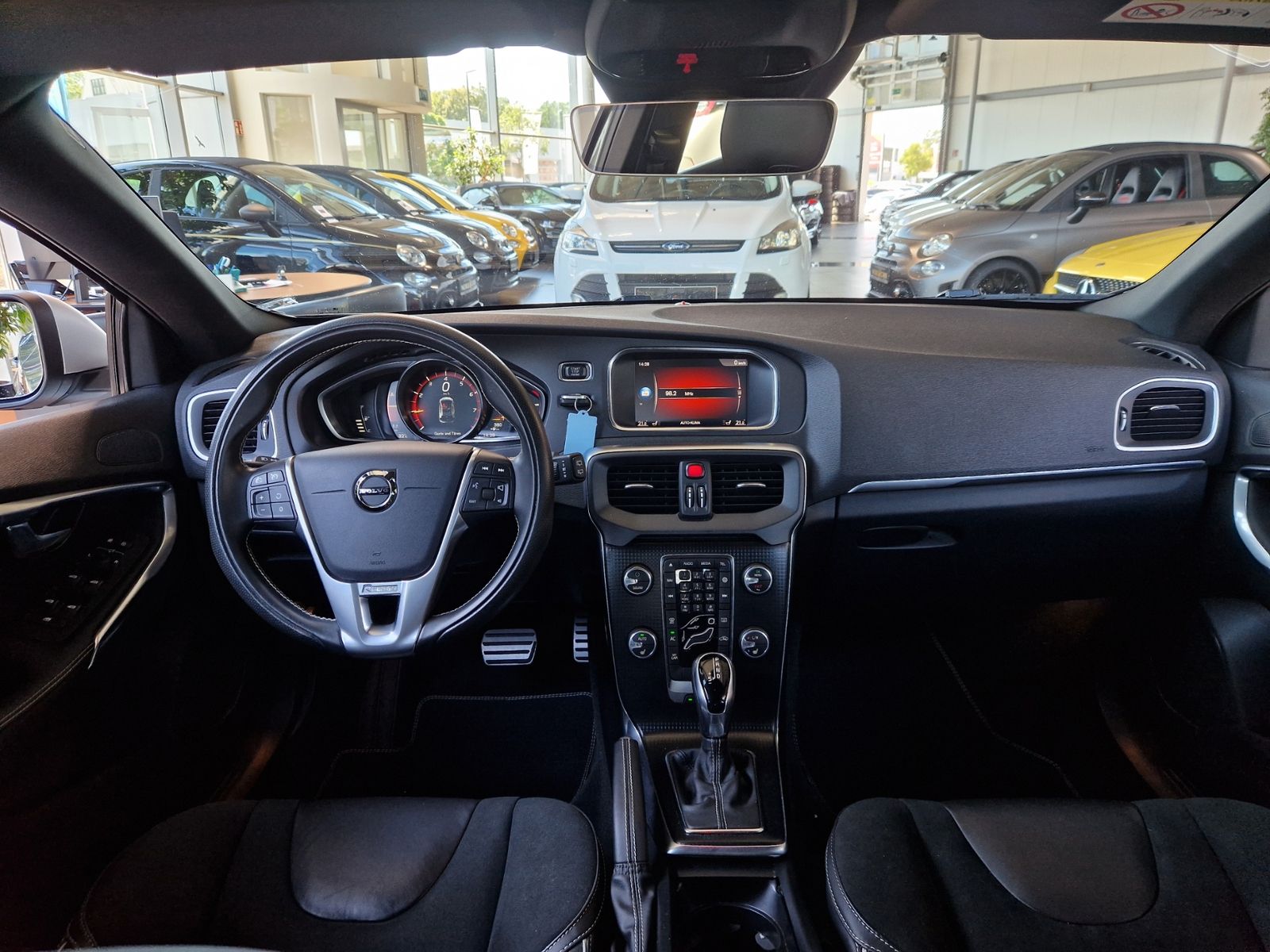 Fahrzeugabbildung Volvo V40 R-Design KLIMA LED NAVI ALU