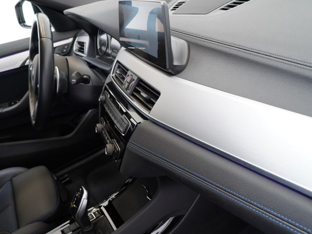 Fahrzeugabbildung BMW X2 sDrive 20 i M Sport LED/HEADUP/KEYLESS/KAMERA
