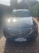 Mercedes-Benz EQC 400 4MATIC AMG Line AMG Line Mit Werksgarant - schwarze Mercedes-Benz EQC