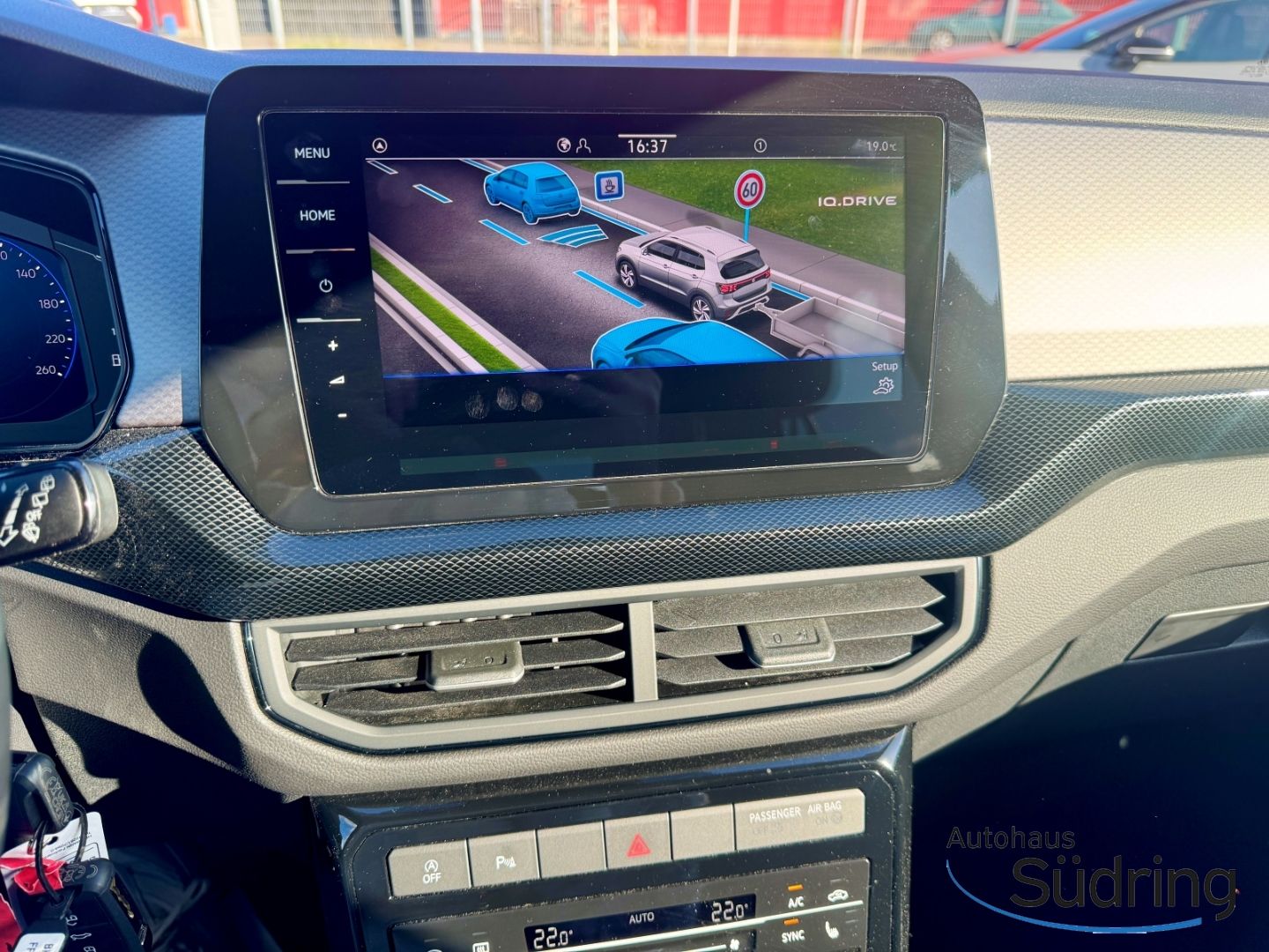T-Cross 1,0 TSI Life DSG AHK Navi LED ACC Rückfk