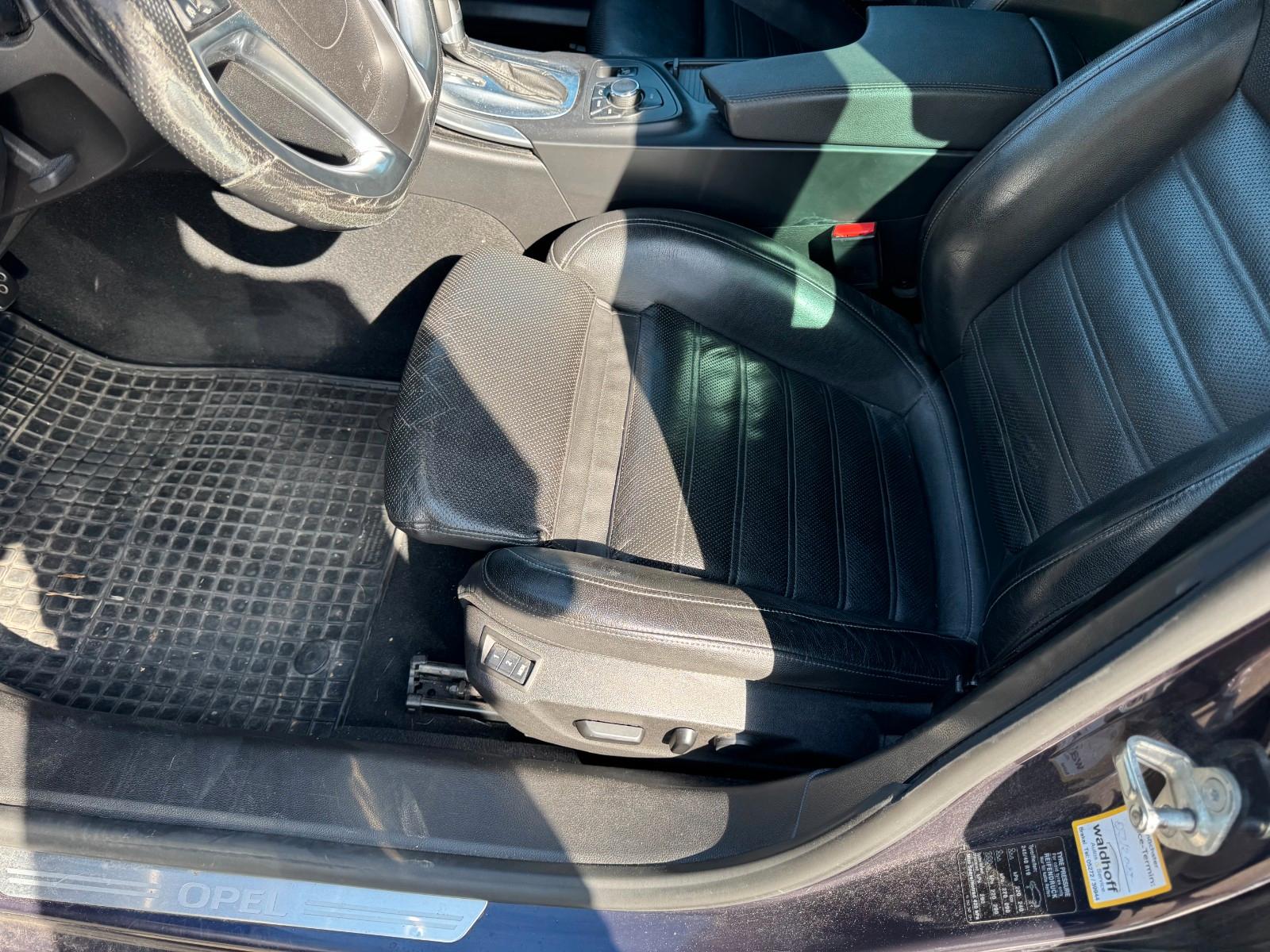 Opel Insignia 2012 — photo 12