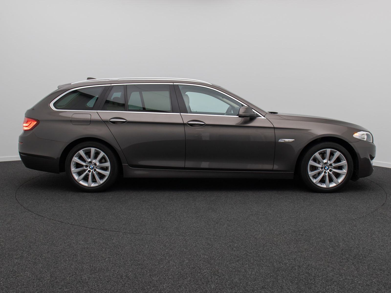 Fahrzeugabbildung BMW 525d Memory Bi-Xenon GeschwindigReg NaviPro HiFi