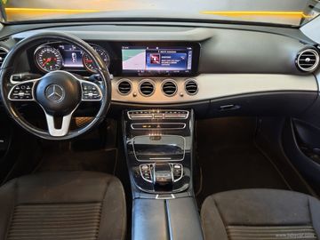 Mercedes E 220 - 9