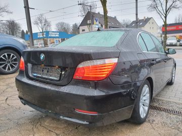 BMW 523 - 8