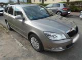 Skoda Octavia Kombi Elegance - Skoda Octavia aus 2011: Elegance