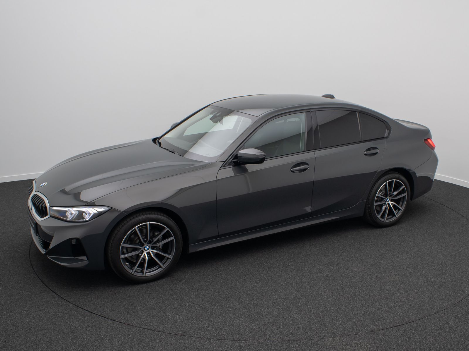 Fahrzeugabbildung BMW 318d Sport Leder DAB Individual DrivAssis 18Zoll