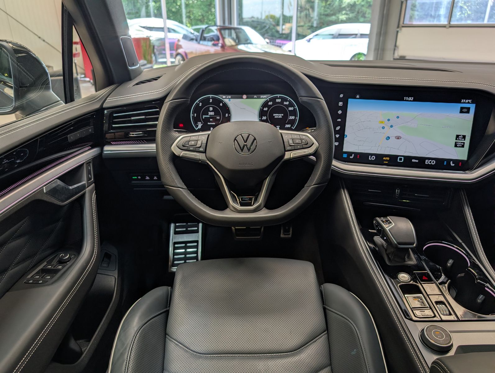 Fahrzeugabbildung Volkswagen Touareg 3.0TDI 4M R-Line VOLL Black 22" UPE 114T