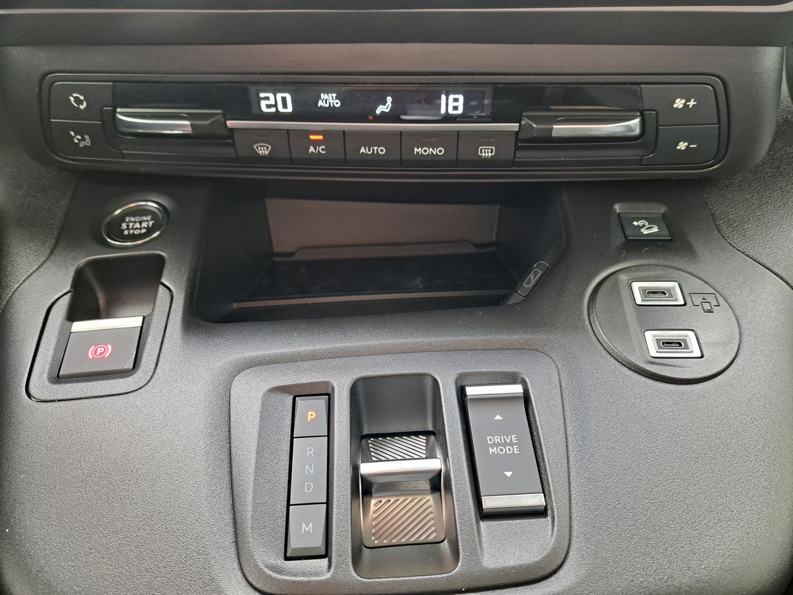 Fahrzeugabbildung Fiat Doblo Kombi L2 1.5 HDi 130PS 7-SITZE AUTOMATIK