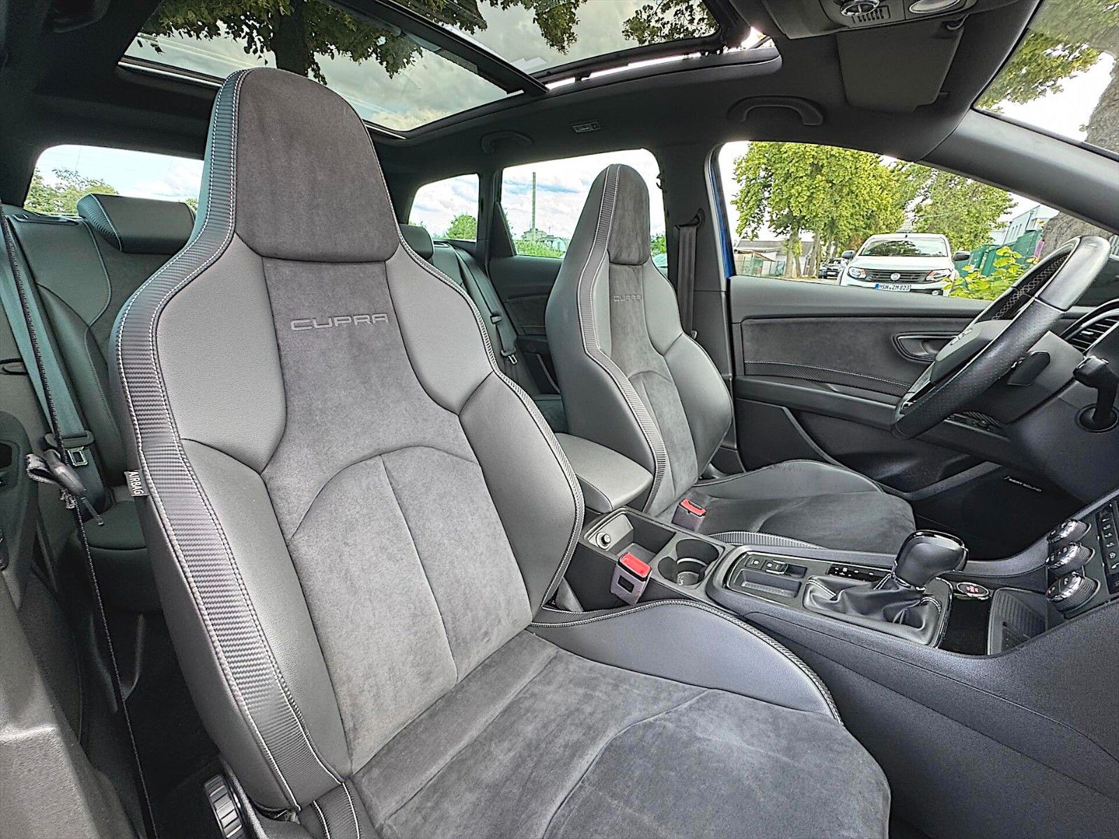 Fahrzeugabbildung SEAT Leon ST Cupra 300 4Drive Performance *LED*Pano*