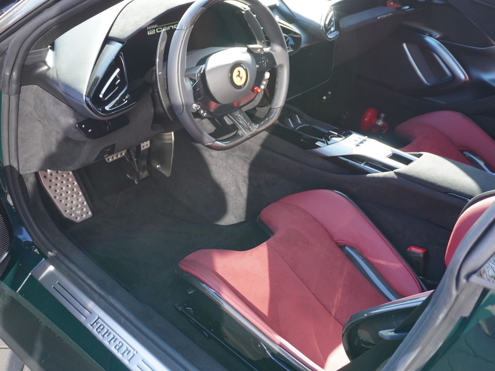 Fahrzeugabbildung Ferrari *Pano,ACC,Lift,Carbon,Histori. Colour*