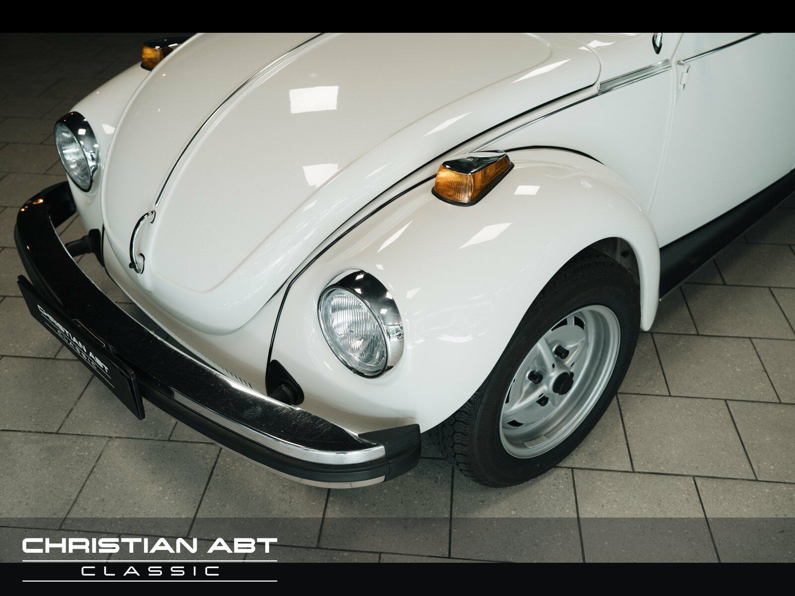 Fahrzeugabbildung Volkswagen Käfer 1303 Triple White / Orig. KM!