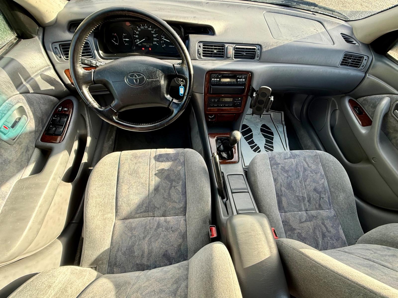 Toyota Camry 2.2 * TÜV NEU * KLIMAAUTOMATIK