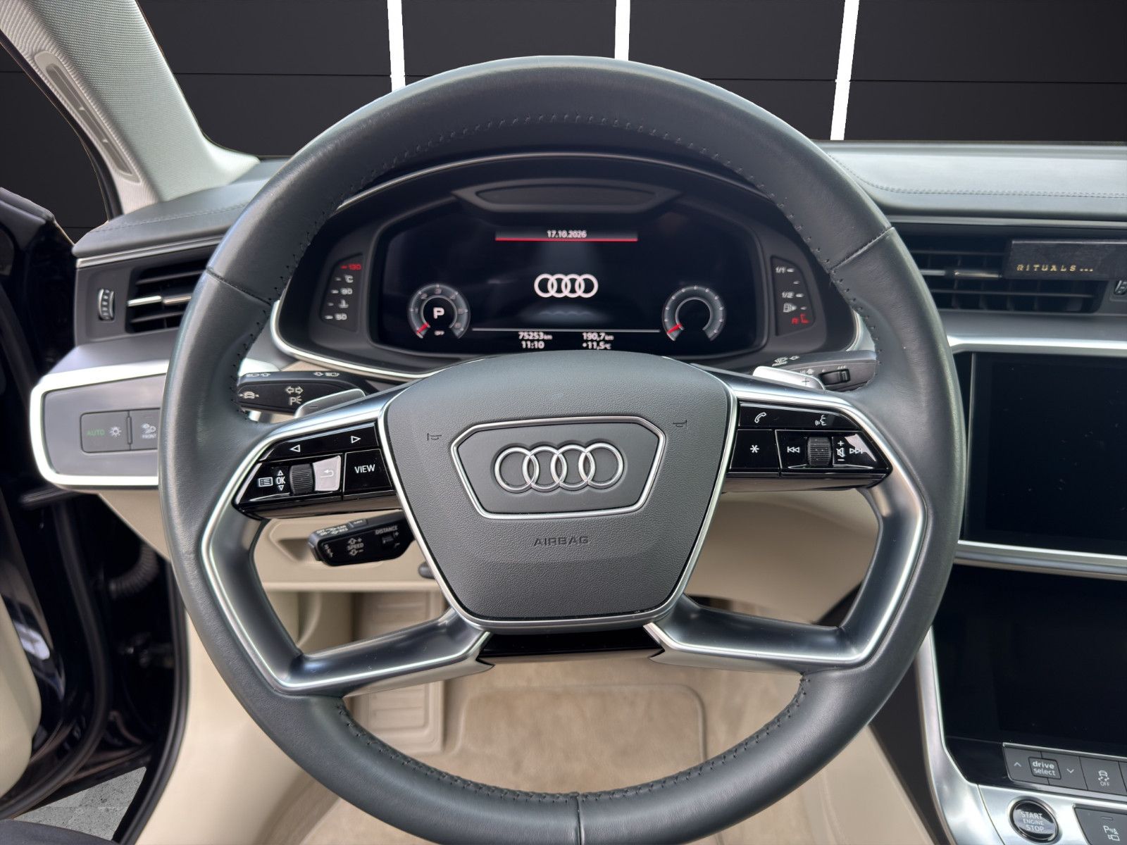 Fahrzeugabbildung Audi A6 Lim. 45 TDI quattro/Matrix/Kamera/Virtual/Shz