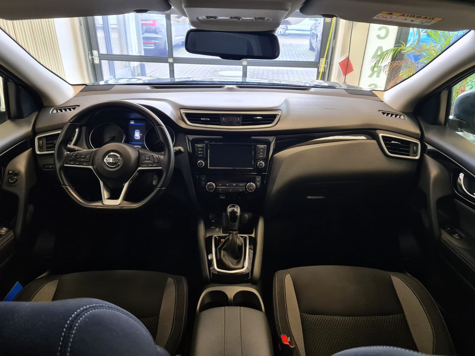 Fahrzeugabbildung Nissan Qashqai Acenta / KAMERA / SCHECKHEFT