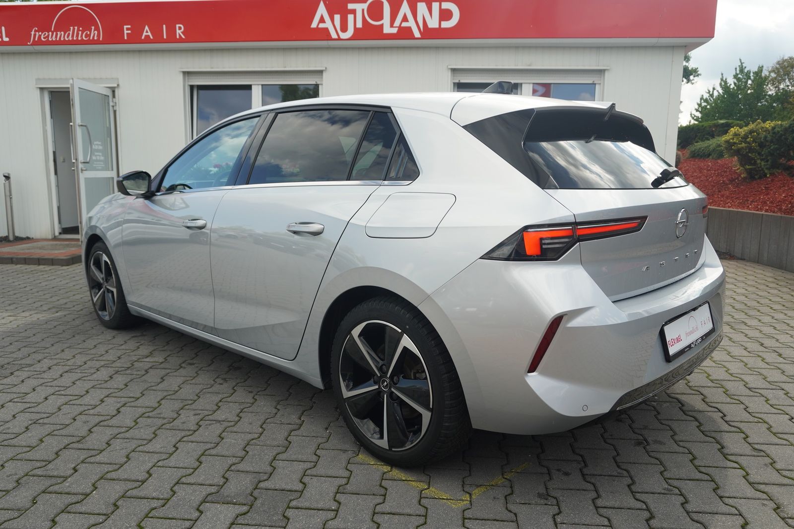 Opel Astra L Elegance Plug-in-Hybrid Aut. LED Kamera imagem 3
