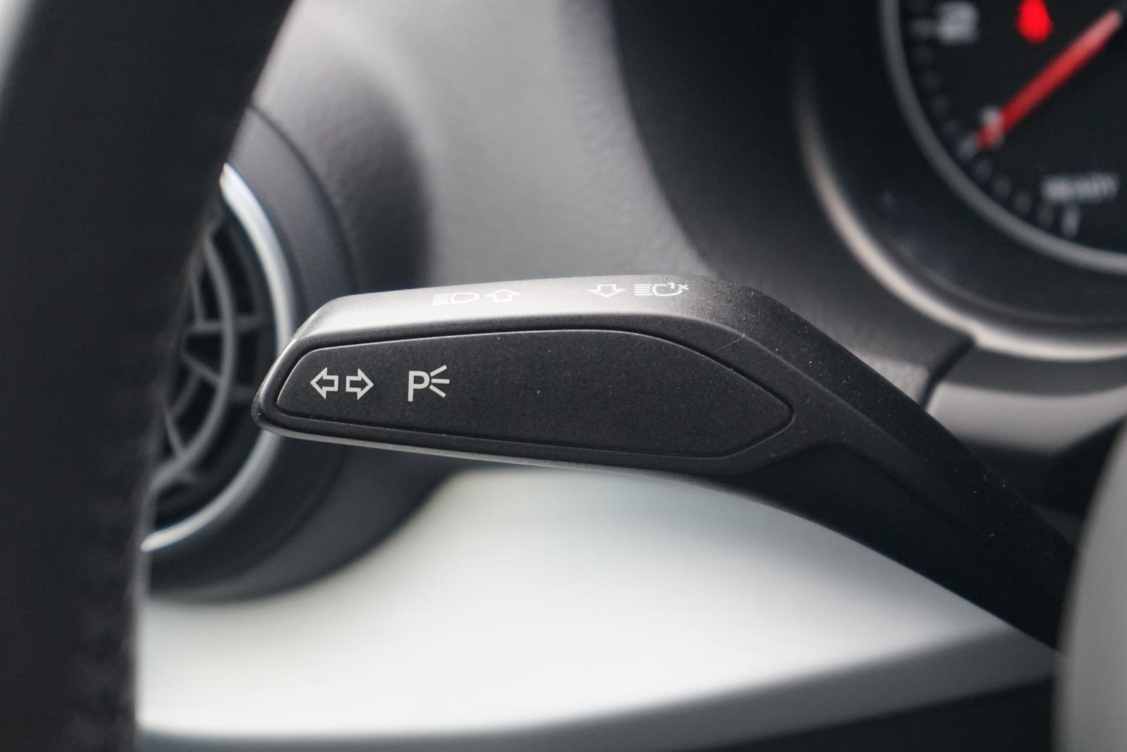 Audi Q2 35 1.5 TFSI advanced LED Navi Tempomat Leder, миниатюра 17